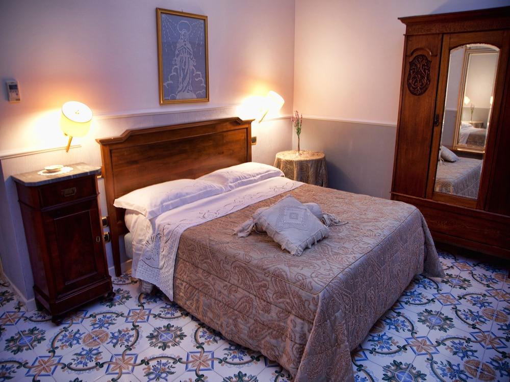 Experience Boutique Hotel - Villa Cimmino Castellammare di Stabia Exteriör bild